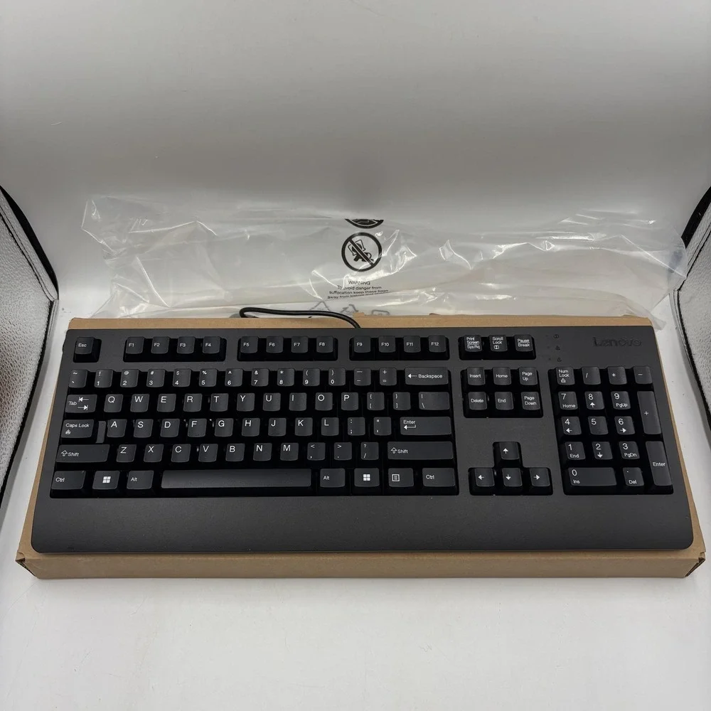 Lenovo Traditional USB Keyboard Black Wired Full Size 104-Key PC Desktop Windows